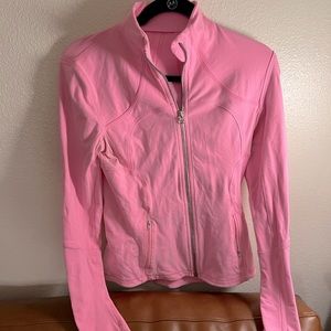Lululemon Define Jacket in pink size 6